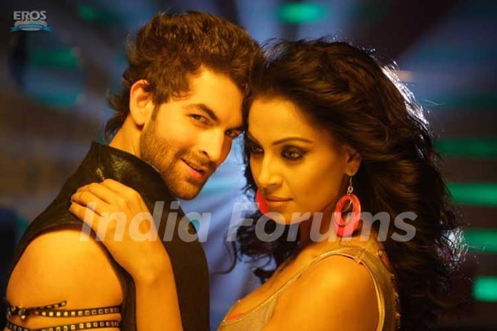 Neil with Bipasha in Aa Dekhen Zara