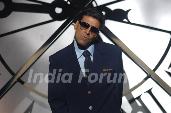 Akshay Kumar looking funny