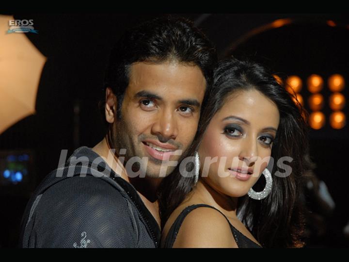 Tusshar and Raima in C KKompany movie