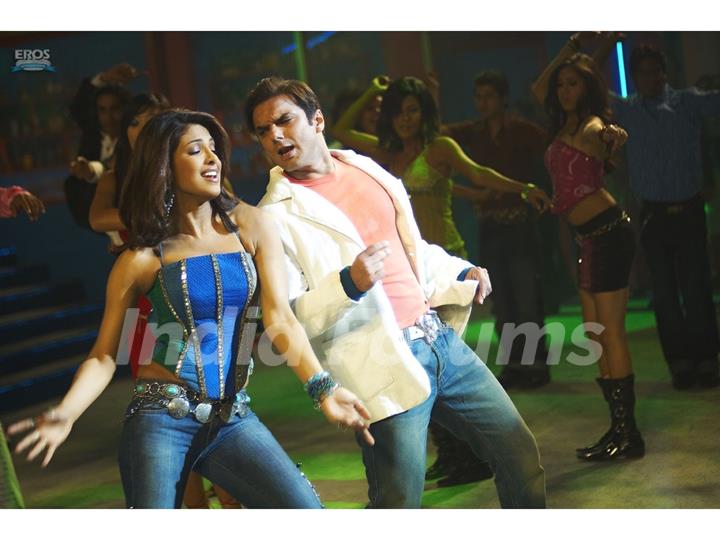 Sohail and Priyanka are dancing