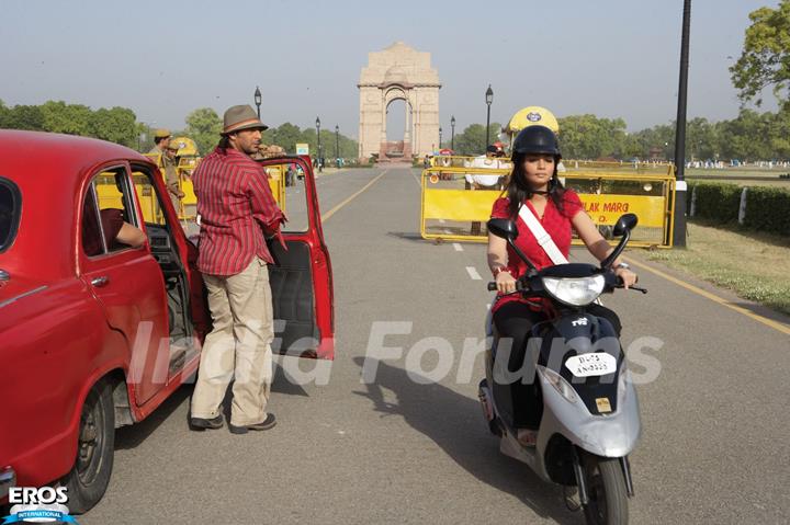 Arshad Warsi and Ayesha Takia in Sunday movie