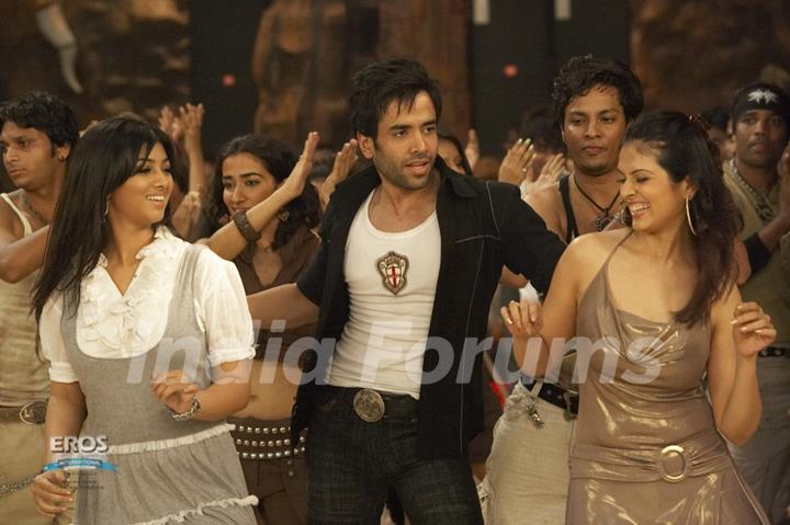 Tusshar,Ayesha and Anjana are enjoying the party