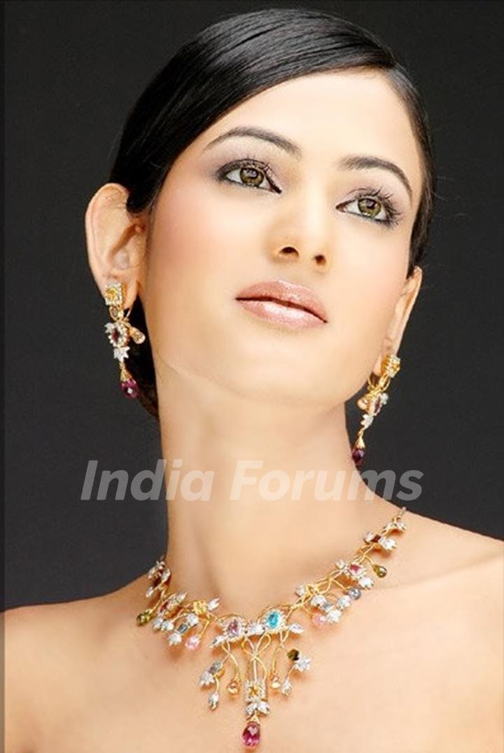 Sonal Chauhan 2298