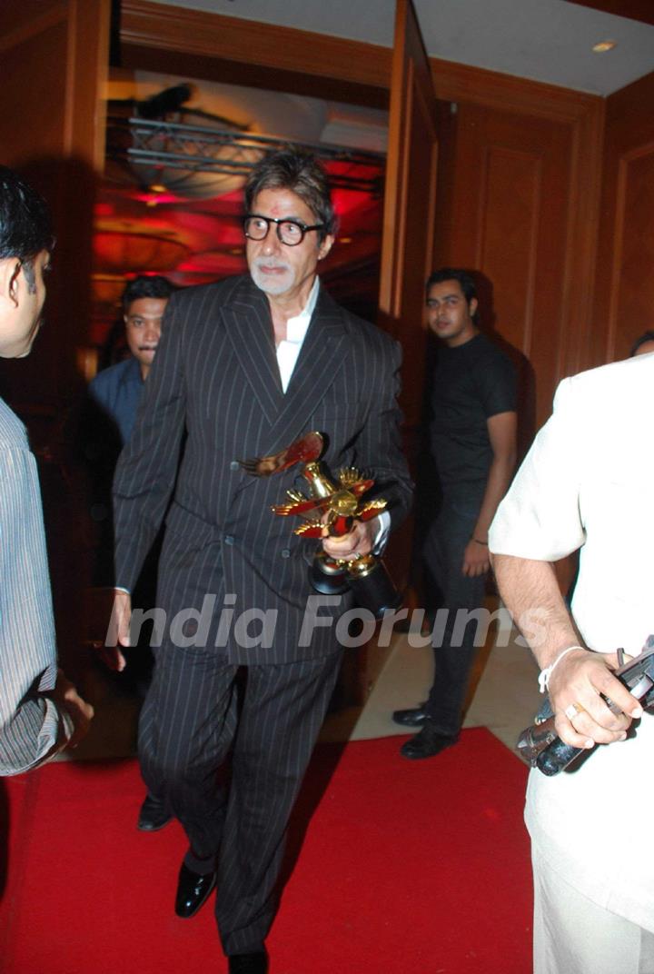 Amitabh Bachchan At Bharat N Dorris Awards at JW Marriott