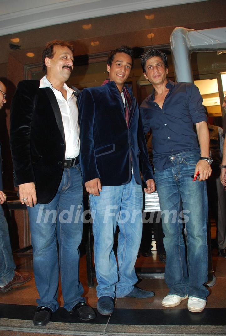 Shah Rukh Khan at Baba Siddique's son Zeeshan's birthday bash at Taj Land's End