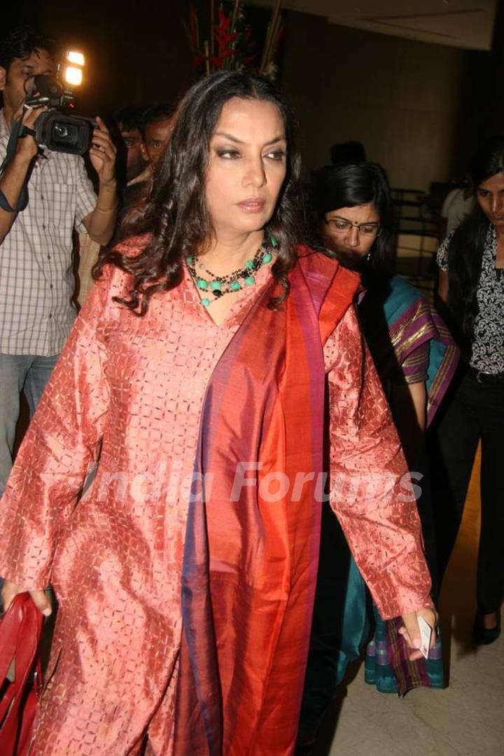 Shabana Azmi at Ek Jodi Kapada press meet at Novotel