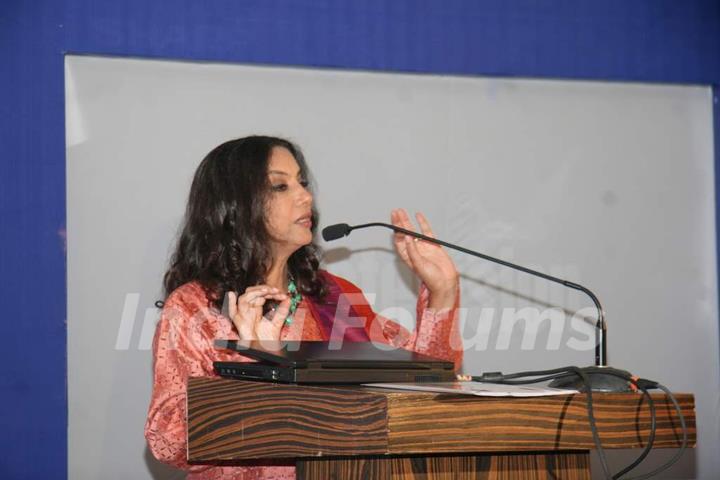 Shabana Azmi at Ek Jodi Kapada press meet at Novotel