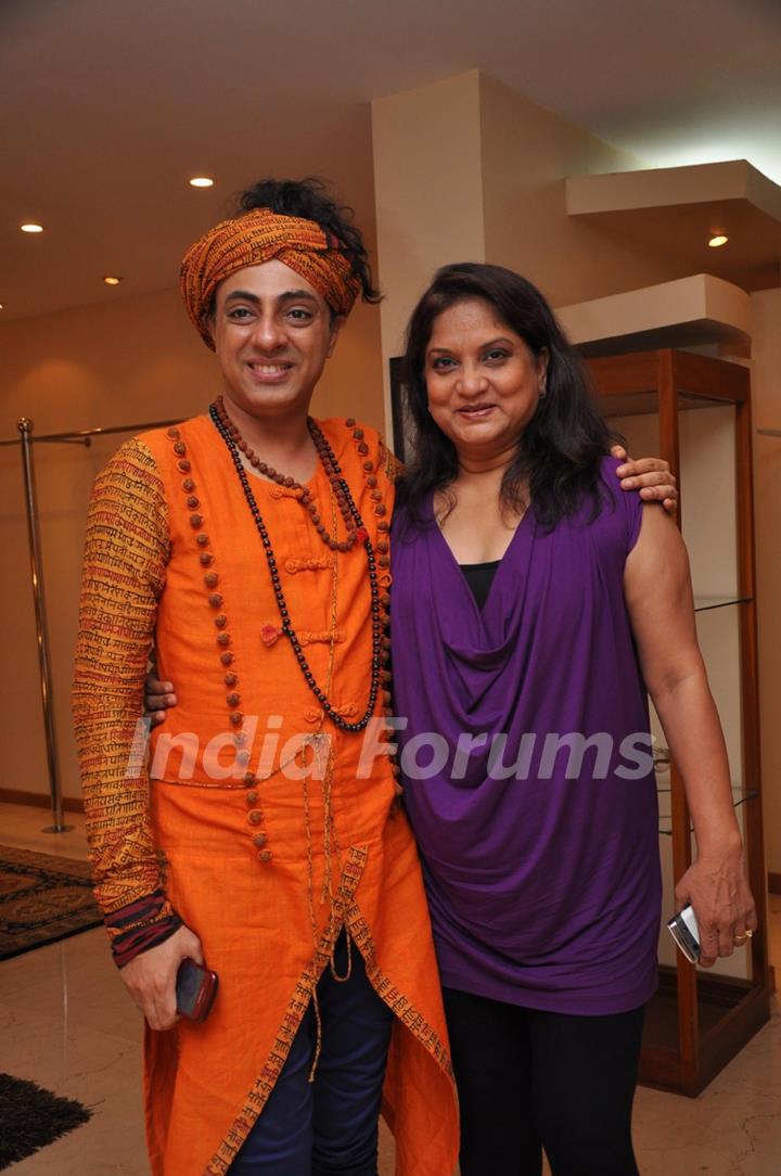 Rohit Verma compliments Nisha Sagar on her Cruise Wear Collection