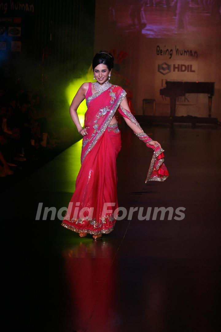 Karishma Kapoor in Being Human show at HDIL India Couture Week 2010