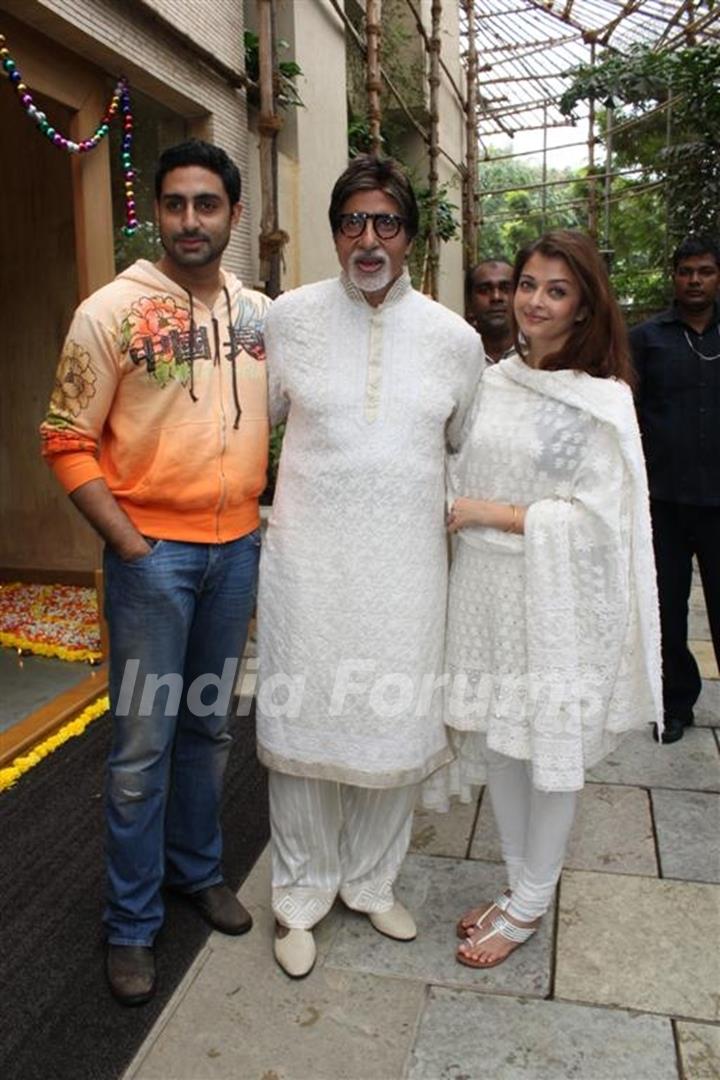 Big B with Abhishek and Aishwarya Celebrates His 68th Birthday with Media