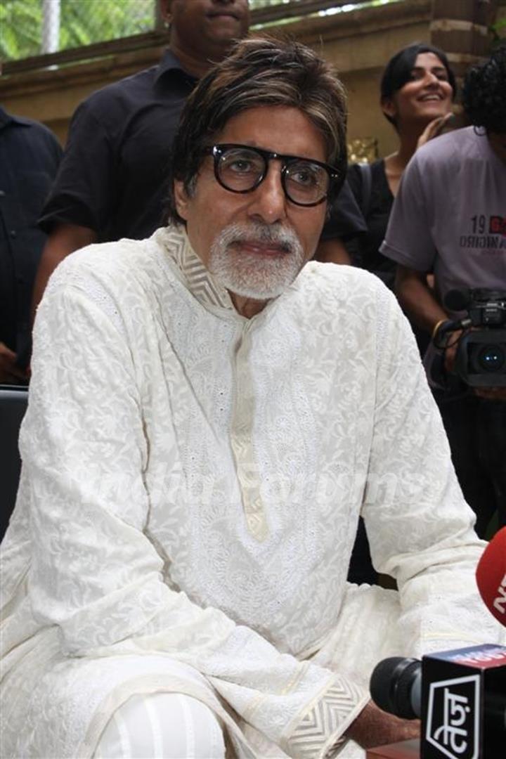 Big B Celebrates His 68th Birthday with Media