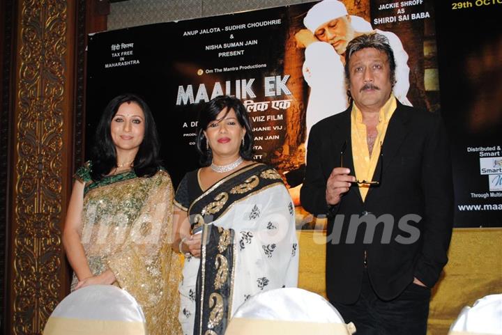 Jackie Shroff and Kishori Shahane at Music Launch of Maalik Ek Sea Princess, Mumbai