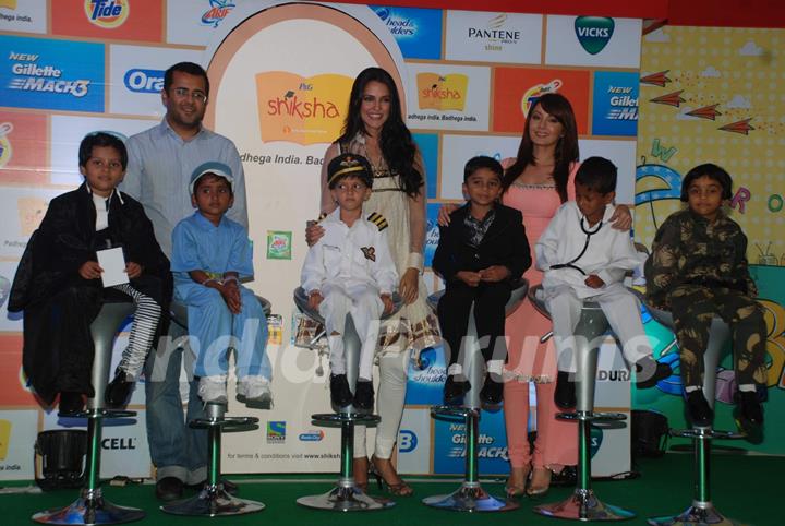 Neha Dhupia, Minissha Lamba, Chetan Bhagat at P&G Shiksha event closure in Chakala