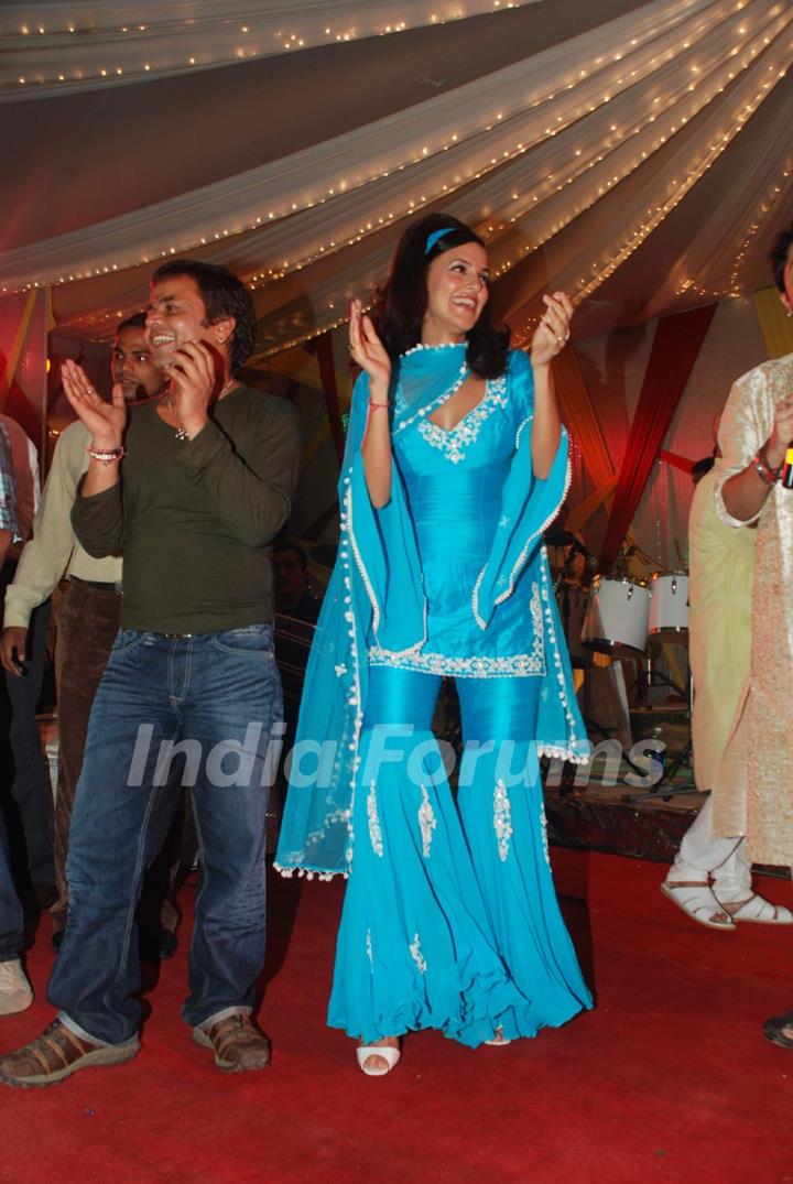 Neha Dhupia, Rajpal promote Action Replayy at Juhu Jagruti Navratri at Juhu