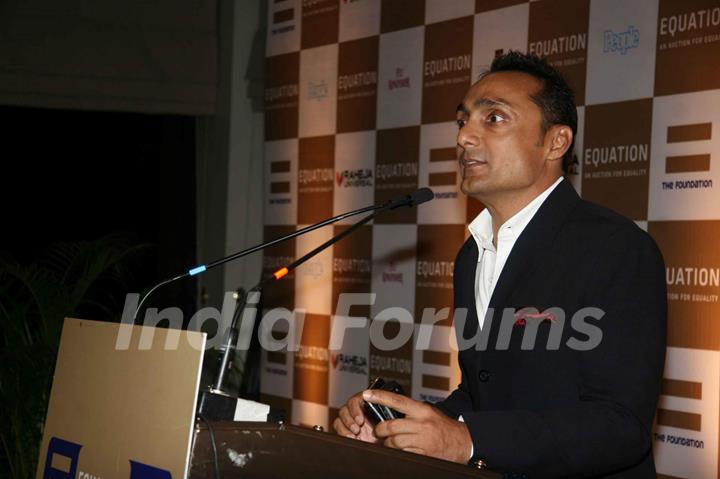 Rahul Bose at sports auction for a cause at Trident