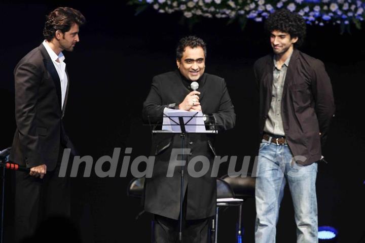 Hrithik Roshan and Kunal Ganjawala at Music release of 'Guzaarish' at Yash Raj Studio, Mumbai