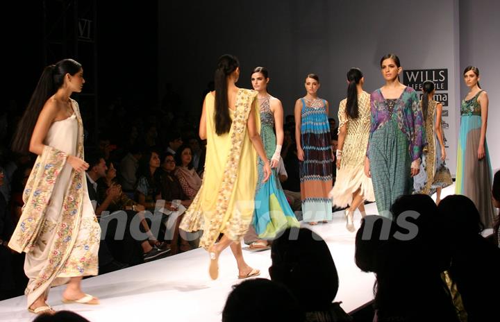 Models showcasing designers Paras & Shalini's creations at the Wills Lifestyle India Fashion Week-Spring summer 2011, in New Delhi on Monday