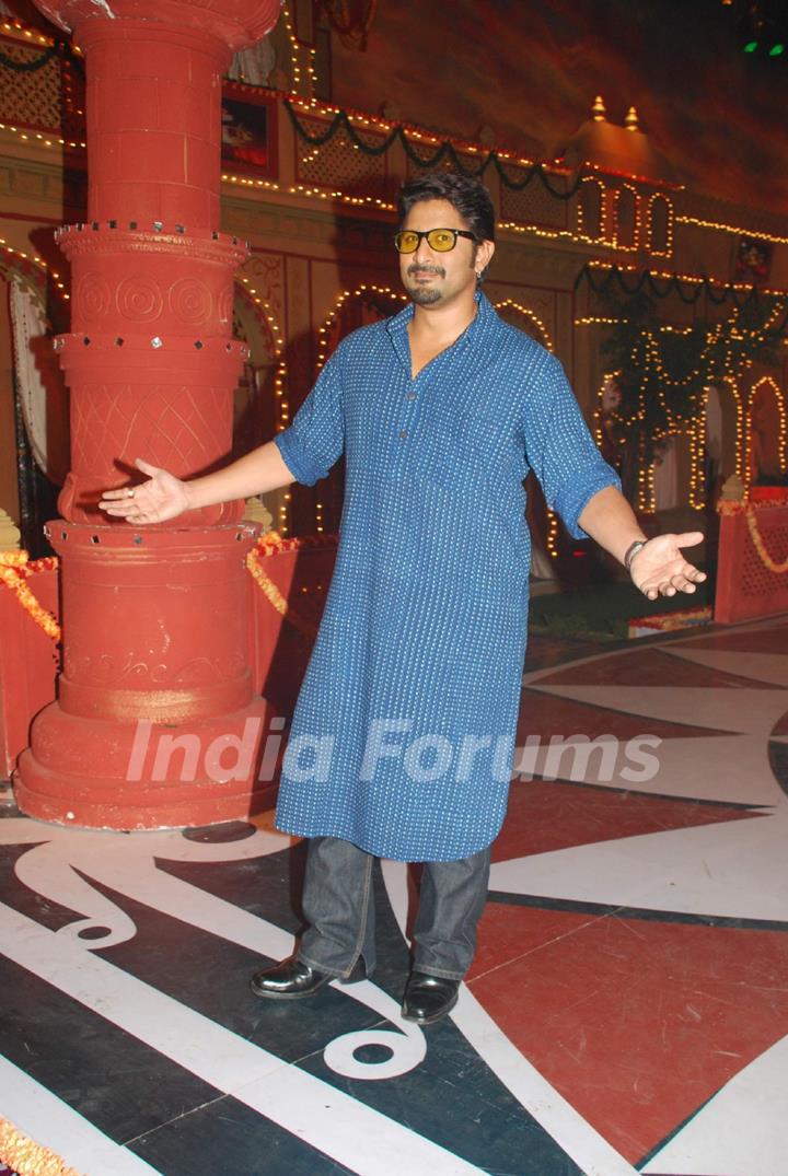 Golmaal 3 star Arshad Warsi on the sets of Colors Diwali show