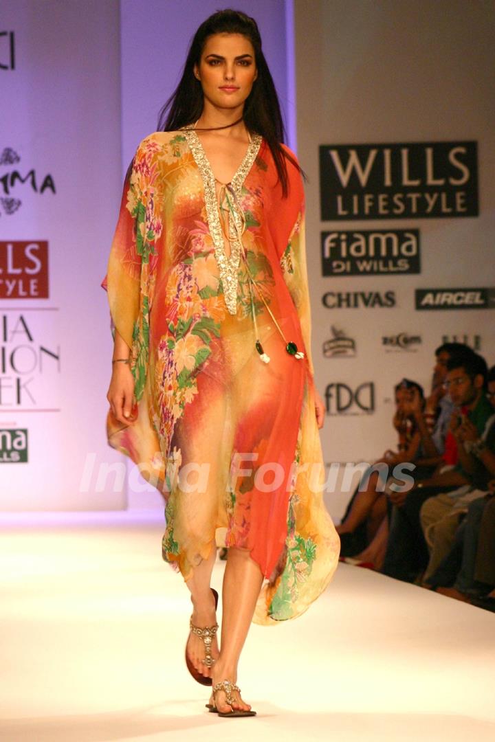 A model showcasing a designer Pashma's creation at the Wills Lifestyle India Fashion Week-Spring summer 2011, in New Delhi on Tuesday 26 Oct 2010