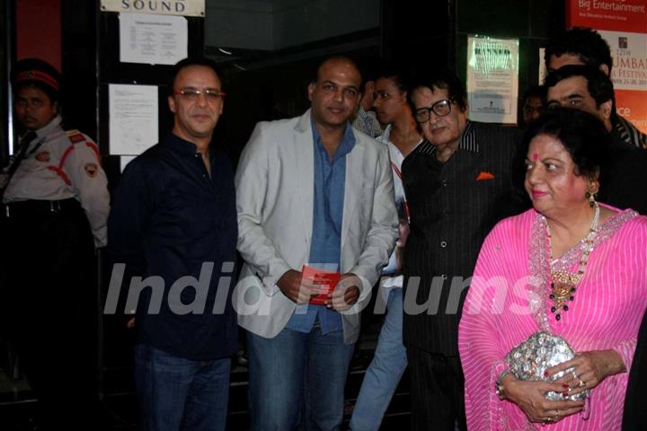 Vidhu Vinod Chopra, Ashutosh and Manoj Kumar at Closing ceremony of 12th Mumbai Film Festival