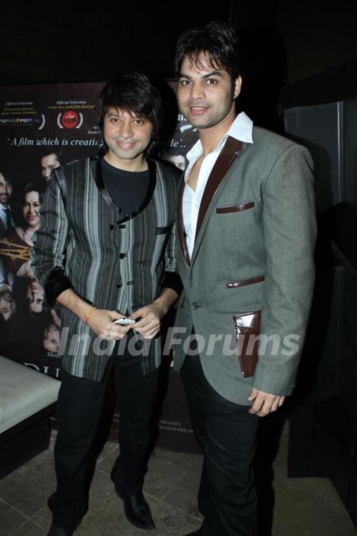 Kapil Sharma and Maradona Rebello at Success party of Dunno Y... Winning Viewers Choice Award