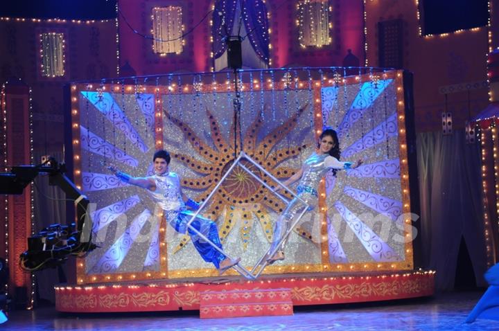Mayuresh & Muktis aerial act in Star Plus Diwali Dilon Ki