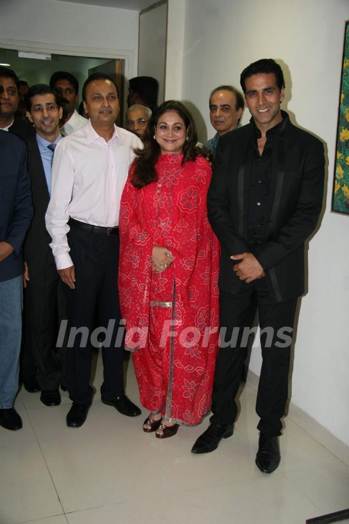 Anil Ambani, Tina Ambani and Akshay Kumar at Dhirubai Ambani Hospital to Launch Centre for Sport Medicine at Ambani Hospital