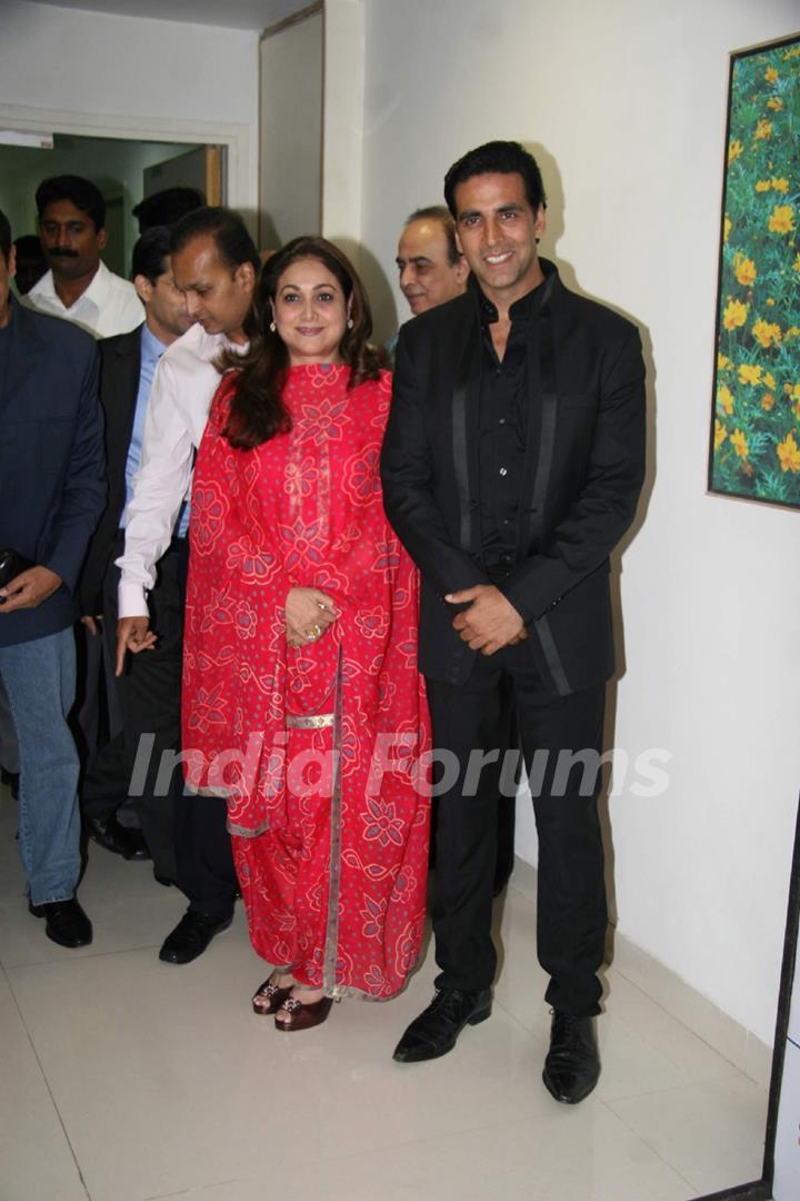 Anil Ambani, Tina Ambani and Akshay Kumar at Dhirubai Ambani Hospital to Launch Centre for Sport Medicine at Ambani Hospital