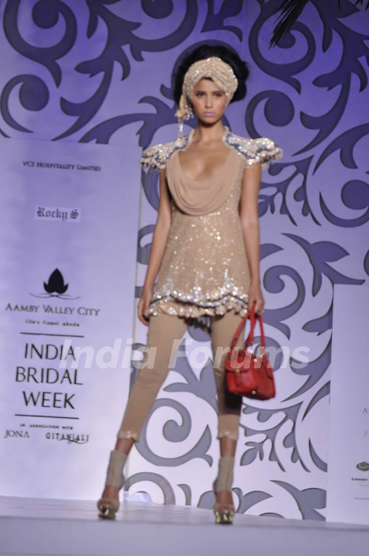 Model walk on the ramp for Rocky S at Aamby Valley Indian Bridal Week