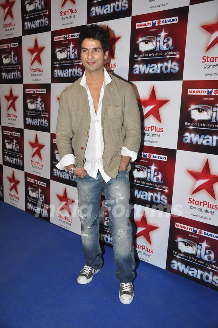 Shahid Kapoor at ITA Awards at Bhavans ground