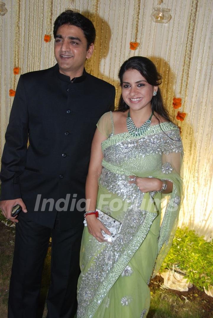 Guest at Vivek Oberoi's wedding reception at ITC Grand Maratha