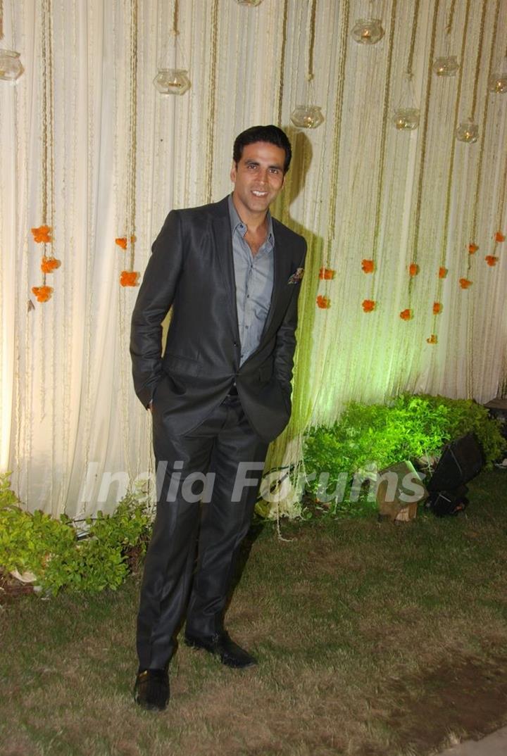 Akshay Kumar at Vivek Oberoi's wedding reception at ITC Grand Maratha