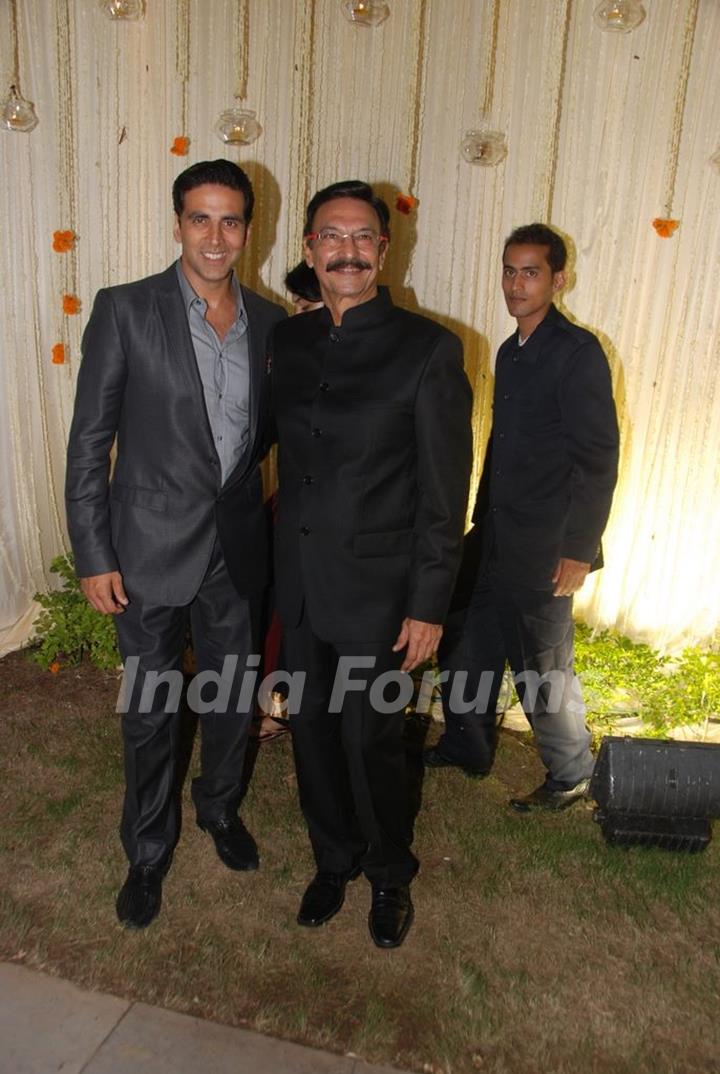 Suresh Oberoi and Akshay Kumar at Vivek Oberoi's wedding reception at ITC Grand Maratha