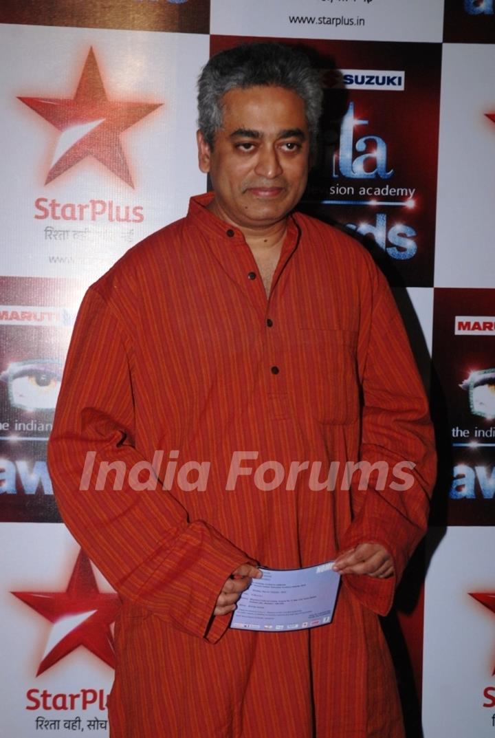 Rajdeep Sardesai  at the Star Plus ITA awards Red carpet