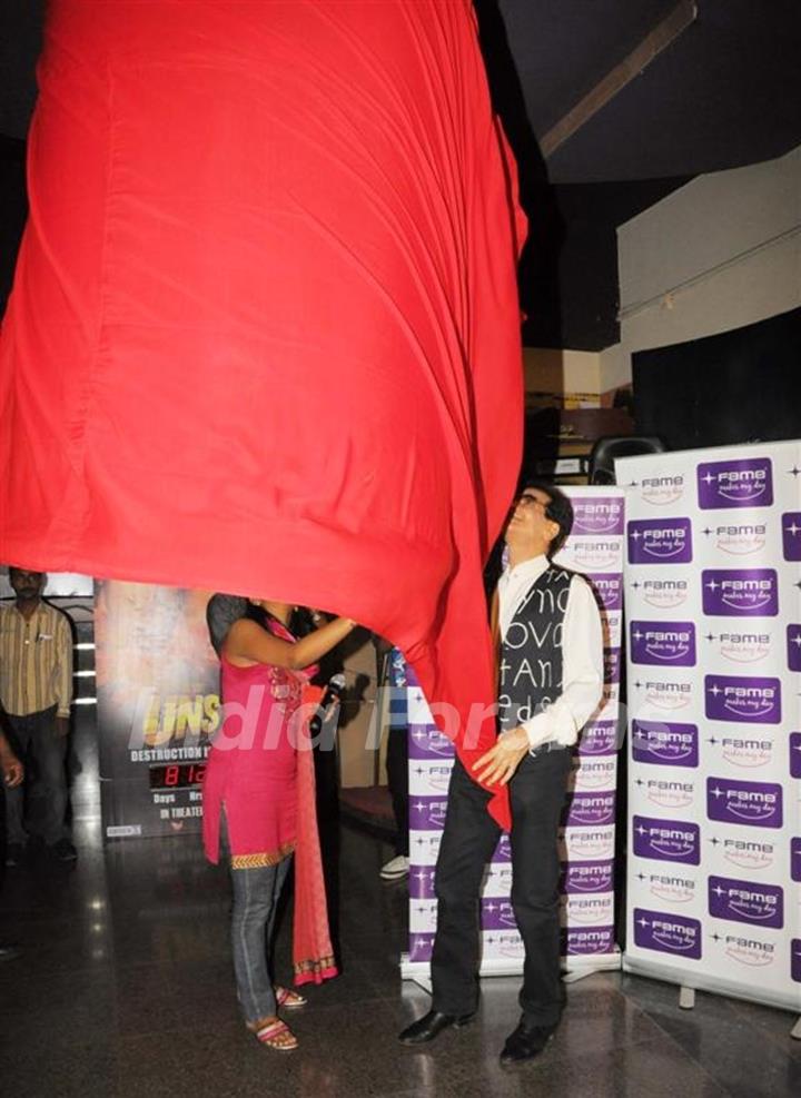 Fame Big Cinemas honours Jeetendra with the Evergreen lantern at Fame Big Cinema in Andheri