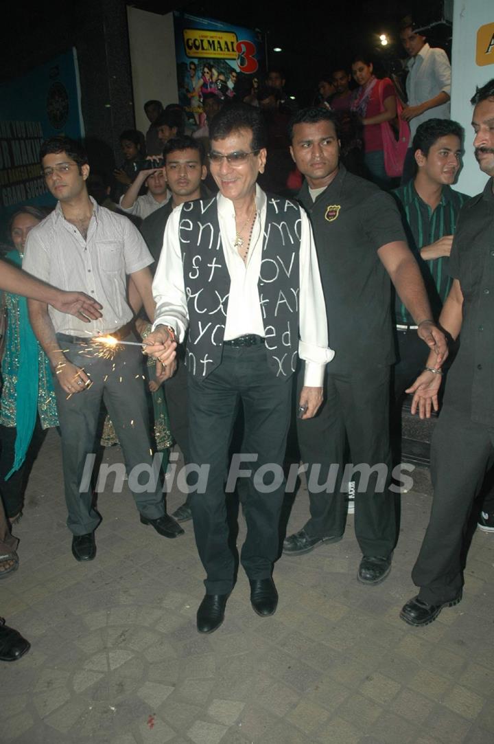 Fame Big Cinema's honours Jeetendra with Evergreen Lantern at  Fame Big Cinema, Andheri