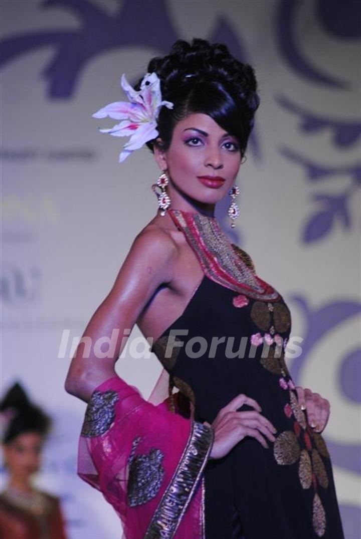 Model Walks at Aamby Valley Indian Bridal Week day 4