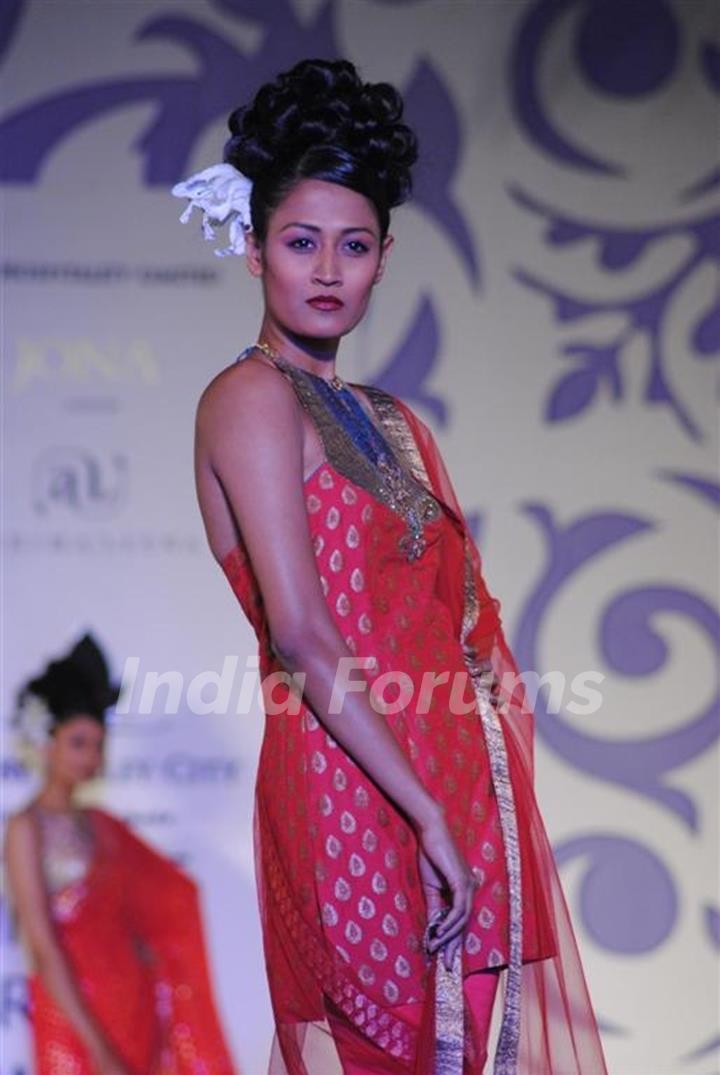 Model Walks at Aamby Valley Indian Bridal Week day 4