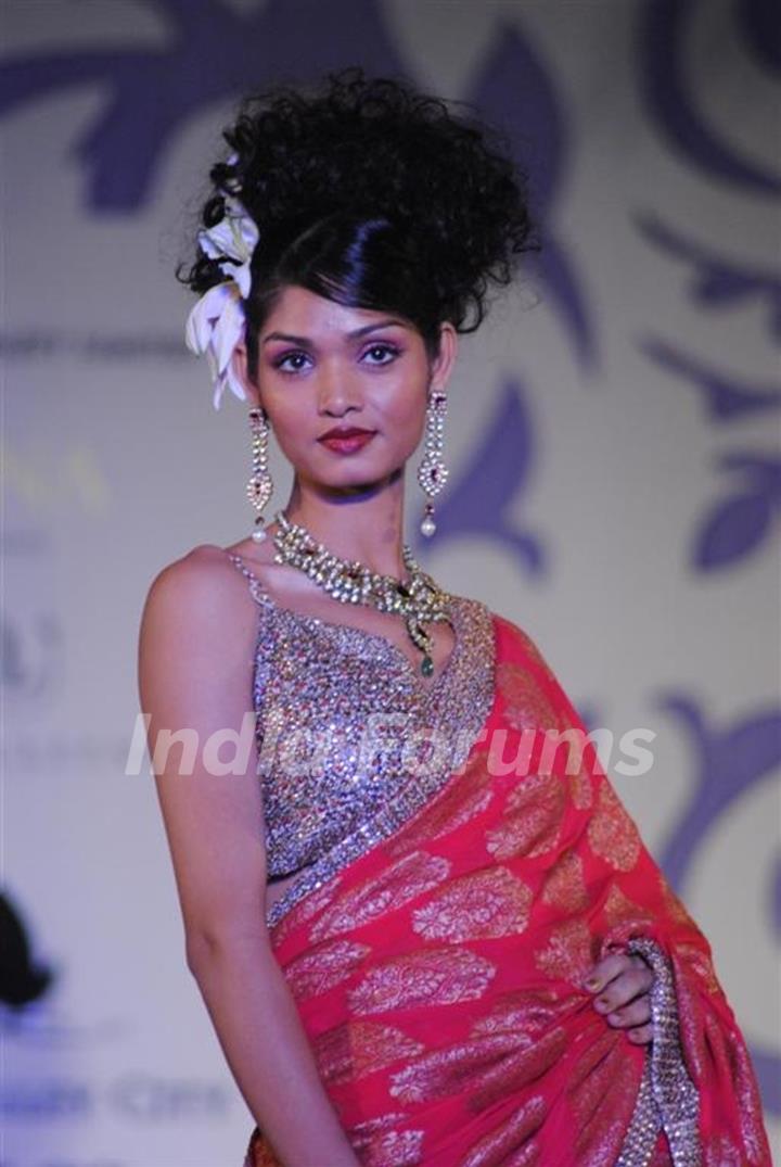 Model Walks at Aamby Valley Indian Bridal Week day 4