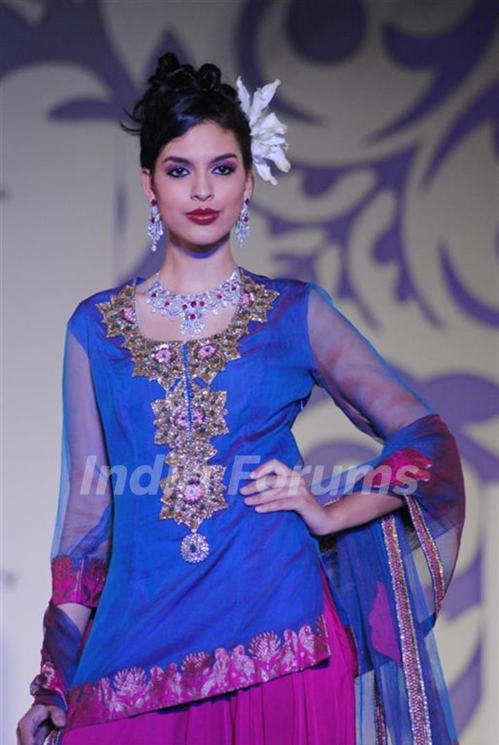 Model Walks at Aamby Valley Indian Bridal Week day 4