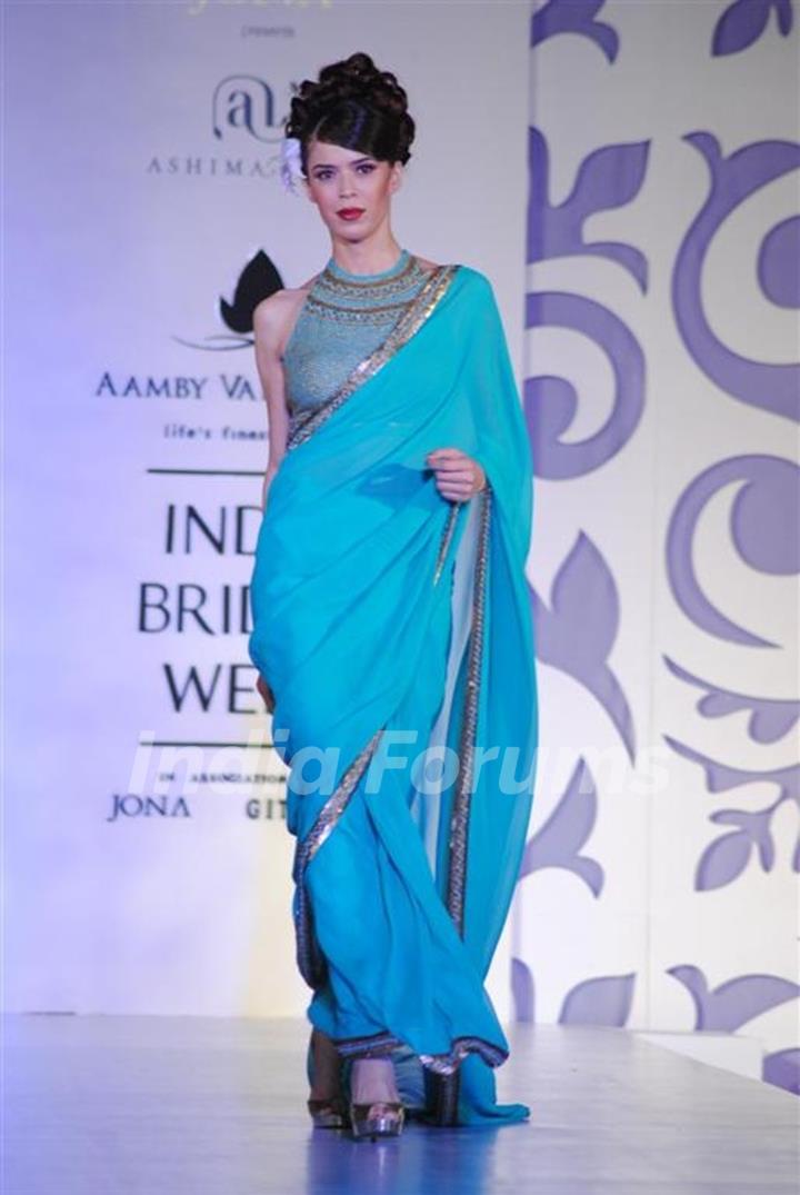 Model Walks at Aamby Valley Indian Bridal Week day 4