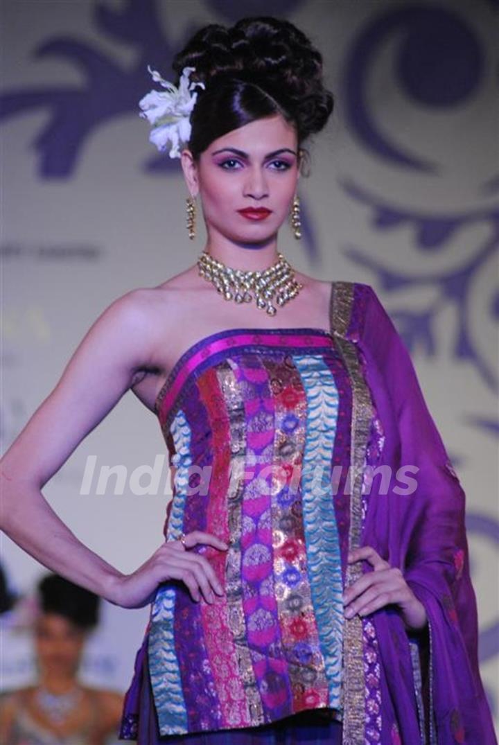 Model Walks at Aamby Valley Indian Bridal Week day 4