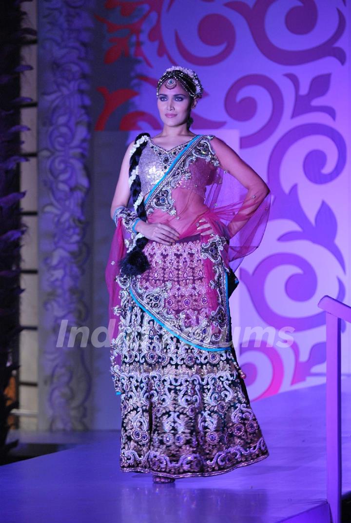 Model Walks for fashion designer Vikram Phadnis at Aamby Valley Indian Bridal Week day 4