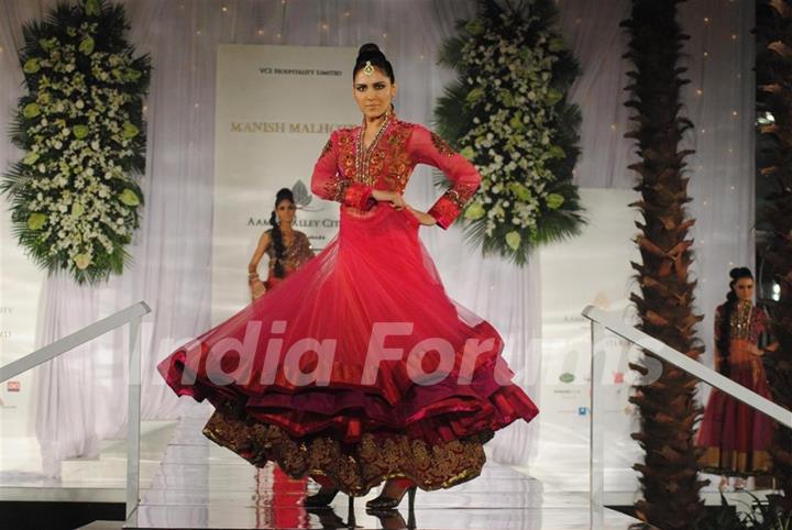 Model Walks for fashion designer Manish Malhotra at Aamby Valley Indian Bridal Week day 5