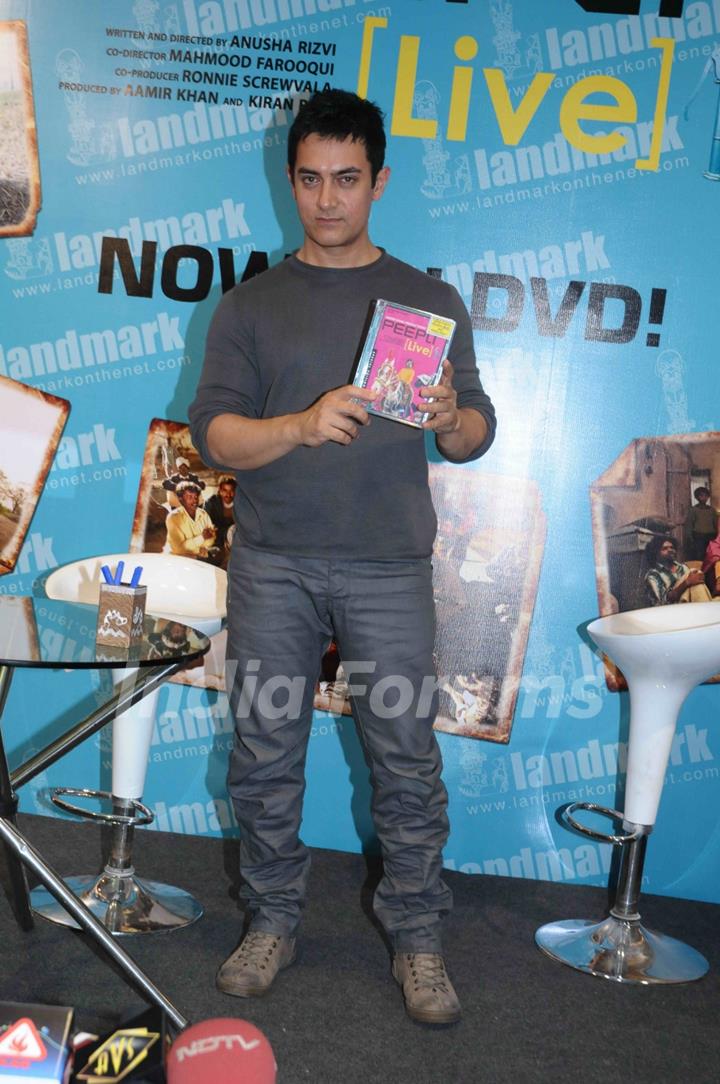 Aamir Khan at PEEPLI [Live] DVD launch at Palladium