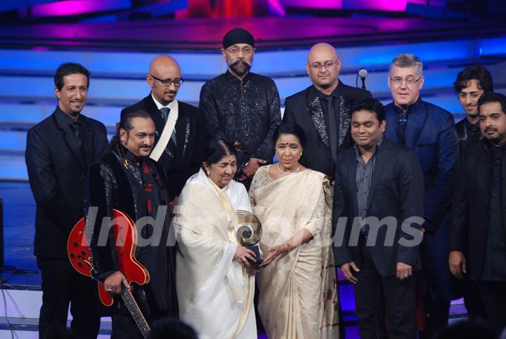 Lata Mangeshkar, Asha and AR Rahman at Global Indian Music Awards on Wednesday night at Yash Raj Studios