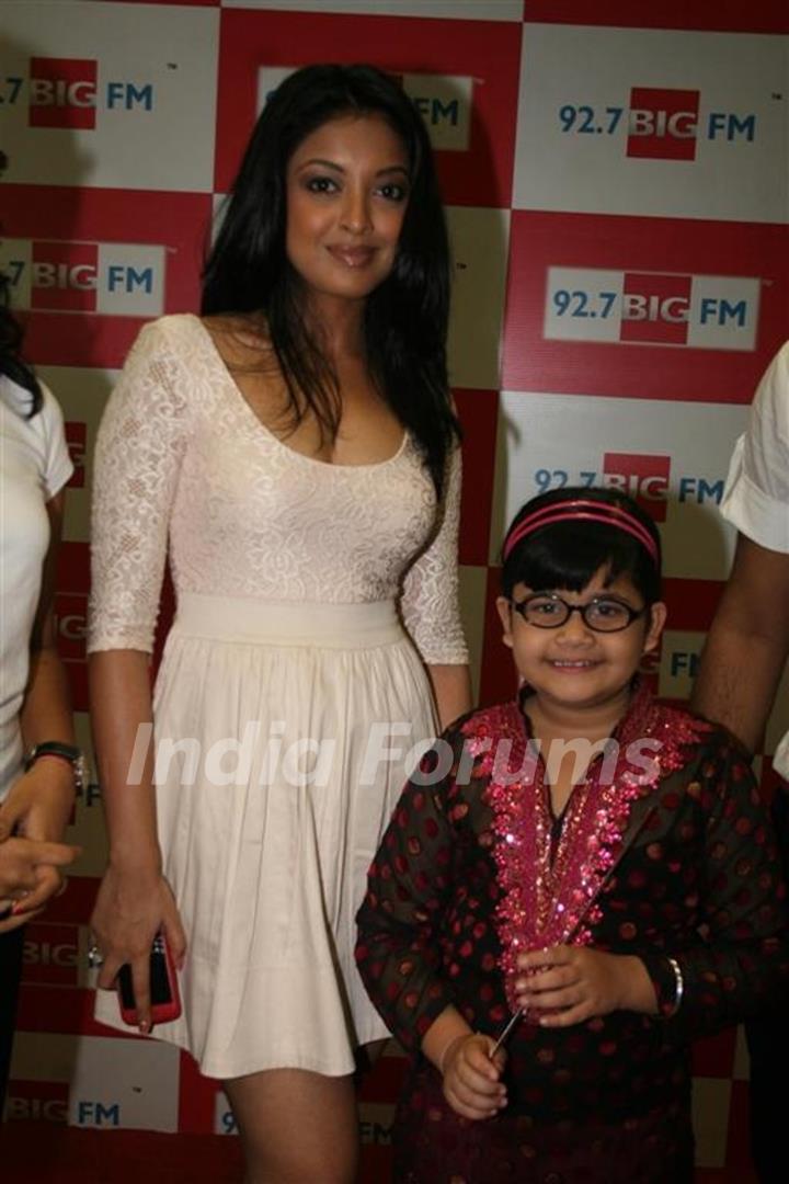 Tanushree Dutta and Saloni Daini spotted at the Big FM office in Andheri