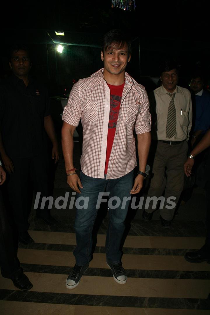 Vivek Oberoi at Country Club New Year Party Press Meet at Andheri, Mumbai