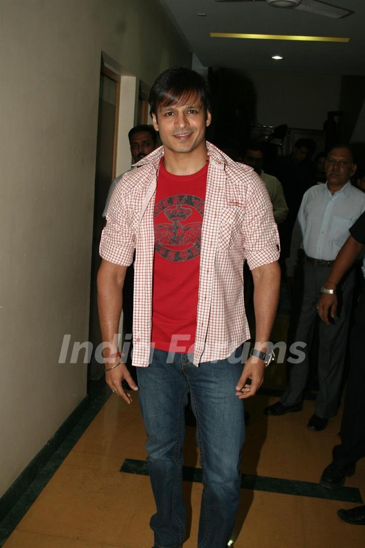 Vivek Oberoi at Country Club New Year Party Press Meet at Andheri, Mumbai