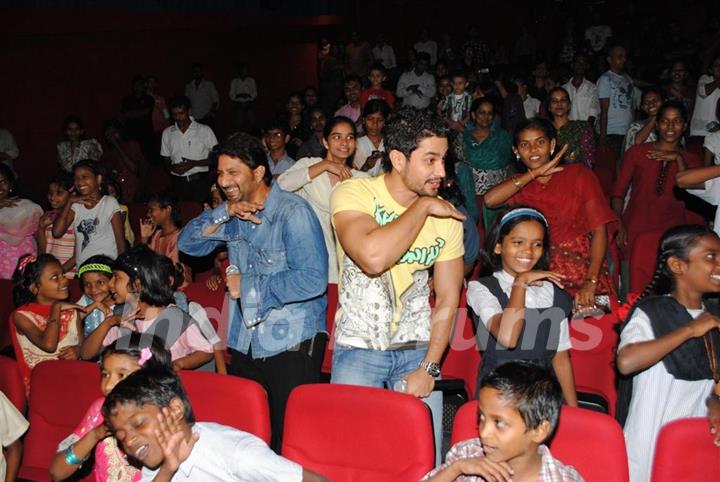 Golmaal 3 cast celebrate success of their film with underprivileged kids on Children’s Day at FAME Cinemas in Andheri, Mumbai